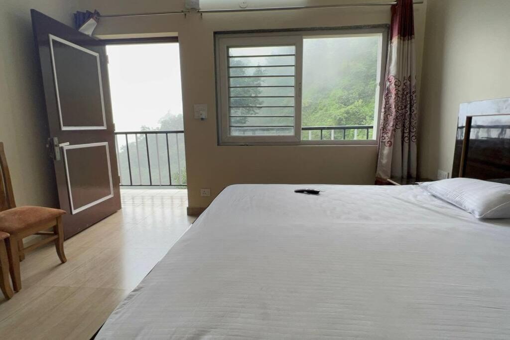 100 Stairs Holiday Home Mussoorie Buitenkant foto