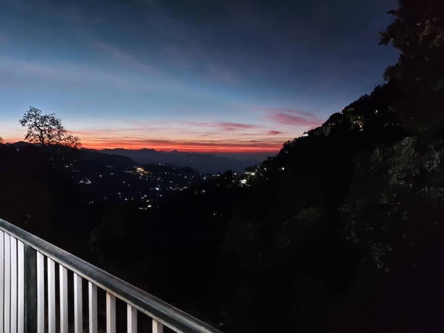 100 Stairs Holiday Home Mussoorie Buitenkant foto